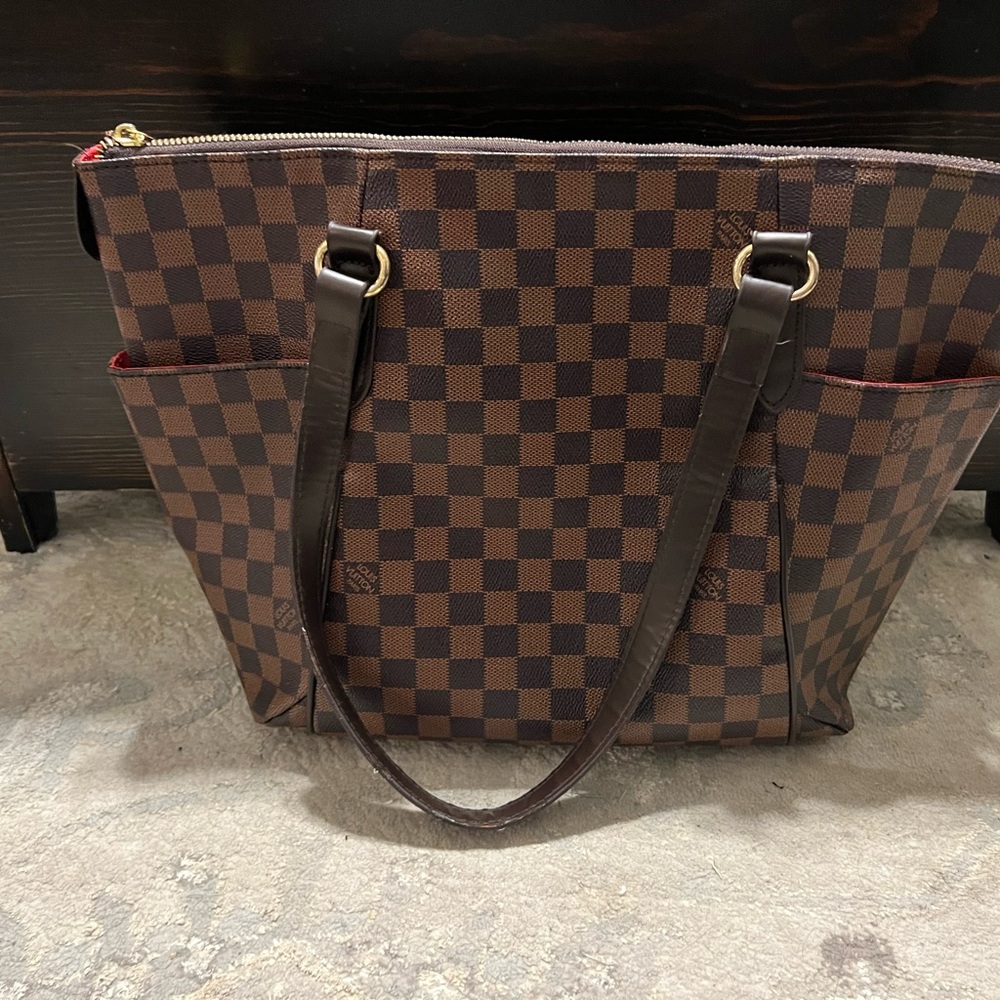 Elegant Brown Checkered Tote Bag